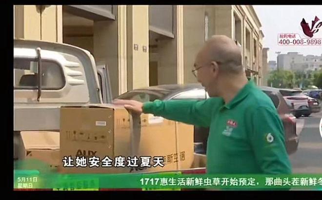 却让88岁老母亲住铁皮工棚心碎!两儿子家